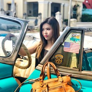 Meet your Posher, Christina